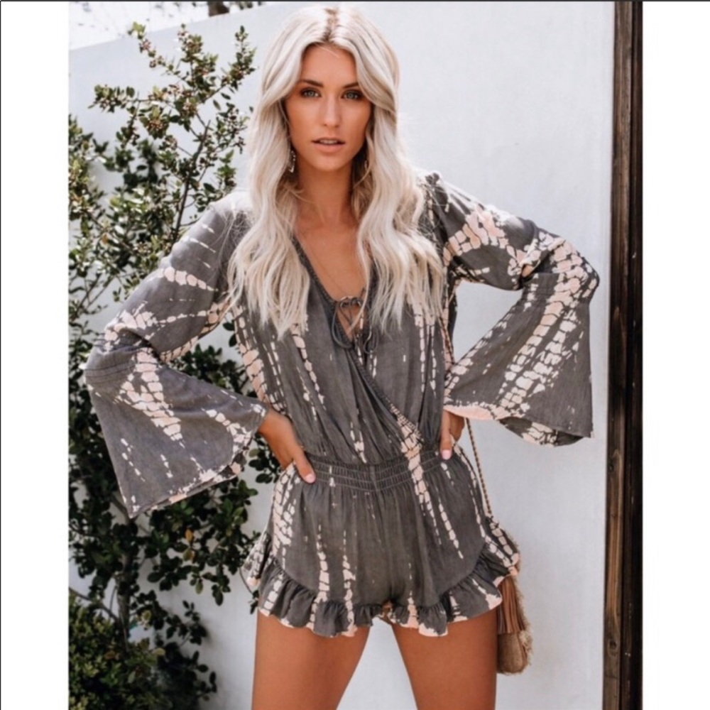 Surf  Gypsy Gray Cream Coverup Tie Dye Beaded  Romper Size Medium